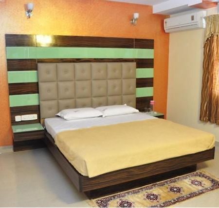 Hotel Seven Hills Inn Tirupati Ngoại thất bức ảnh
