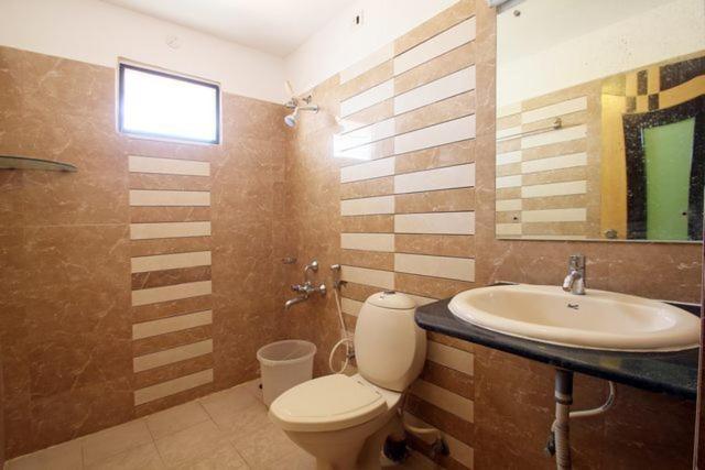 Hotel Seven Hills Inn Tirupati Ngoại thất bức ảnh